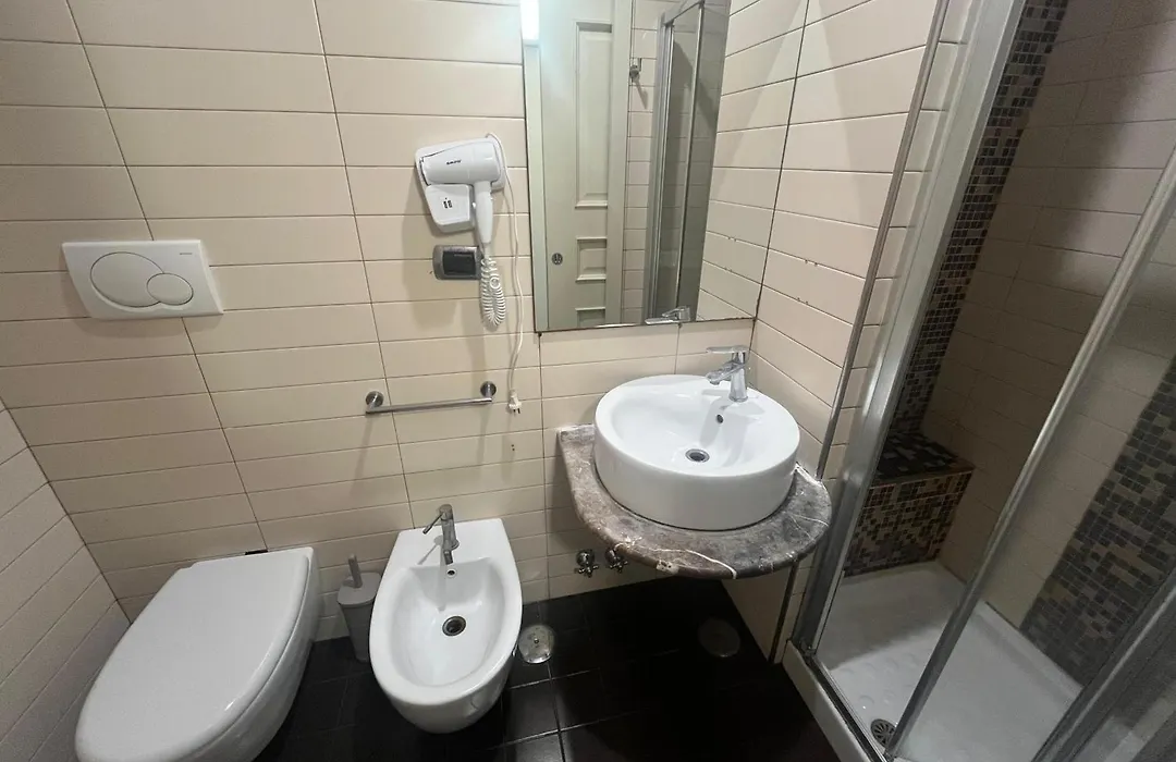 Seven Hostel & Rooms-1