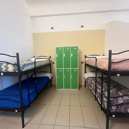 Seven Hostel & Rooms-2